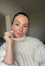 Ukrainian mail order bride Marina from Osnabr&uuml;ck with black hair and brown eye color - image 9