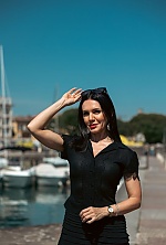 Ukrainian mail order bride Irina from Desenzano del Garda with black hair and green eye color - image 2