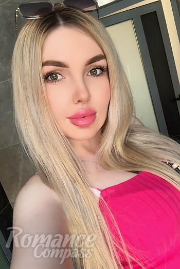 Ukrainian mail order bride Viktoriia from Milan with blonde hair and brown eye color - image 1