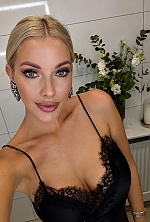 Ukrainian mail order bride Anna from D&uuml;sseldorf with blonde hair and blue eye color - image 7