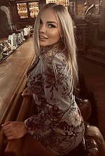 Ukrainian mail order bride Anastasia from Kyiv with light brown hair and green eye color - image 3