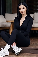Ukrainian mail order bride Ivanna from Warsaw with black hair and brown eye color - image 5
