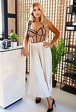 Ukrainian mail order bride Evgeniya from Alicante with blonde hair and brown eye color - image 3