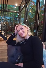 Ukrainian mail order bride Mirta from Buenos Aires with blonde hair and green eye color - image 7