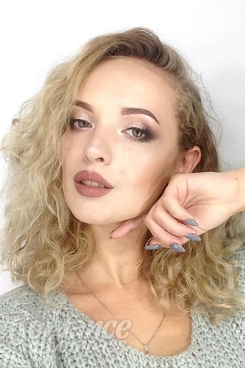 Ukrainian mail order bride Olga from Vancouver with blonde hair and grey eye color - image 1