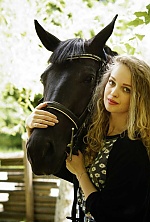Ukrainian mail order bride Olga from Vancouver with blonde hair and grey eye color - image 2