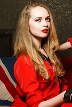 Ukrainian mail order bride Olga from Vancouver with blonde hair and grey eye color - image 4