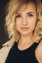 Ukrainian mail order bride Vita from Kharkiv with blonde hair and green eye color - image 5