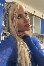 Ukrainian mail order bride Yulia from Chernivtsi with blonde hair and green eye color - image 7