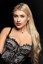 Ukrainian mail order bride Yana from Chernivtsi with blonde hair and green eye color - image 4