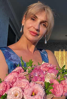 Olena, 56 y.o. from Zaporizhzhya, Ukraine