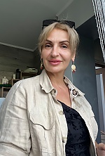 Ukrainian mail order bride Olena from Zaporizhzhya with light brown hair and brown eye color - image 2