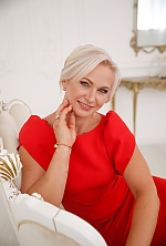 Ukrainian mail order bride Svitlana from Kyiv with blonde hair and green eye color - image 2