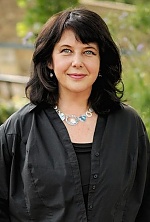 Ukrainian mail order bride Iryna from Winnipeg with black hair and blue eye color - image 3
