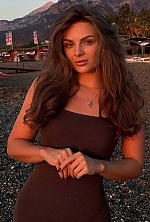 Ukrainian mail order bride Maria from Istanbul with light brown hair and green eye color - image 3