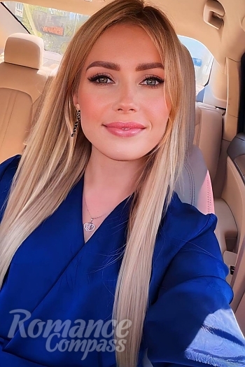 Ukrainian mail order bride Alexandra from Odesa with blonde hair and brown eye color - image 1