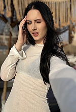Ukrainian mail order bride Daria from Kyiv with brunette hair and green eye color - image 4