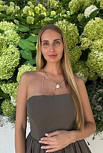 Ukrainian mail order bride Iya from Dnipro with light brown hair and green eye color - image 5