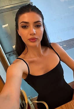 Valeria, 31 y.o. from London, England