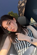 Ukrainian mail order bride Valeria from London with brunette hair and brown eye color - image 7