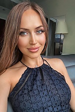 Ukrainian mail order bride Mariana from New York with light brown hair and green eye color - image 2
