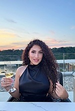 Ukrainian mail order bride Alina from Prague with brunette hair and green eye color - image 4