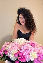 Ukrainian mail order bride Alina from Prague with brunette hair and green eye color - image 5