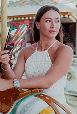 Ukrainian mail order bride Valentyna from Saint-Tropez with brunette hair and brown eye color - image 8