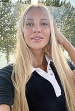 Ukrainian mail order bride Maryna from Ternopil with blonde hair and brown eye color - image 3