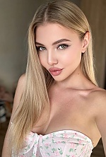 Ukrainian mail order bride Darina from Kyiv with blonde hair and green eye color - image 6