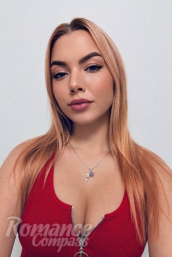 Ukrainian mail order bride Nataliya from Odesa with auburn hair and blue eye color - image 1