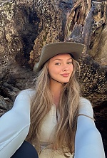 Ukrainian mail order bride Alexsandra from Kyiv with blonde hair and green eye color - image 7