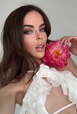 Yulia, 28 y.o. from Kyiv, Ukraine