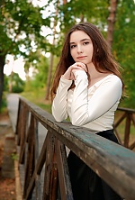 Ukrainian mail order bride Julia from Cherkasy with light brown hair and brown eye color - image 2
