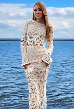 Ukrainian mail order bride Diana from Kyiv with light brown hair and green eye color - image 6