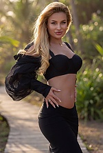 Ukrainian mail order bride Elina from Hamburg with blonde hair and blue eye color - image 3