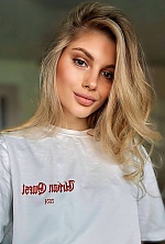 Ukrainian mail order bride Sofia from Kyiv with blonde hair and green eye color - image 4