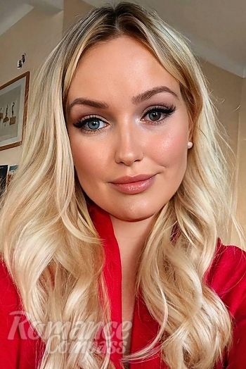 Ukrainian mail order bride Katerina from Brussels with blonde hair and grey eye color - image 1