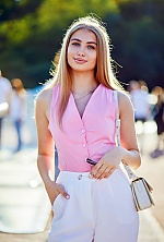 Ukrainian mail order bride Yuliia from Kyiv with blonde hair and blue eye color - image 2