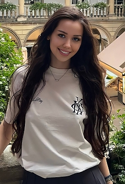 Yelyzaveta, 18 y.o. from Mukachevo, Ukraine