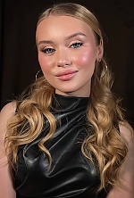 Ukrainian mail order bride Anastasia from Lutsk with blonde hair and blue eye color - image 8
