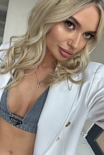 Ukrainian mail order bride Veronica from Lviv with blonde hair and brown eye color - image 20