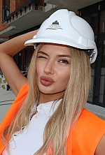 Ukrainian mail order bride Veronica from Lviv with blonde hair and brown eye color - image 5