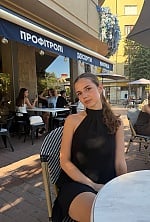 Ukrainian mail order bride Polina from Kyiv with light brown hair and green eye color - image 4