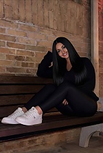 Ukrainian mail order bride Olena from Uzhhorod with brunette hair and green eye color - image 8