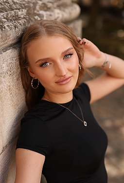 Polina, 19 y.o. from Dubliany, Ukraine