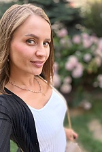 Ukrainian mail order bride Nataliia from New York with light brown hair and grey eye color - image 10