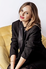 Ukrainian mail order bride Nataliia from New York with light brown hair and grey eye color - image 3