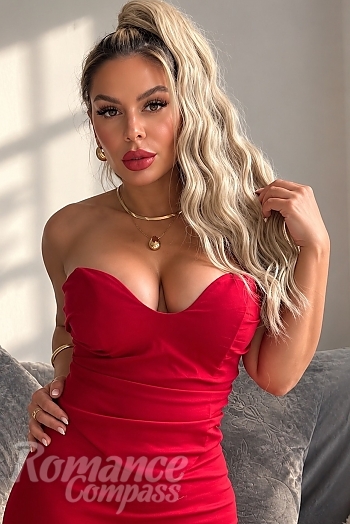 Ukrainian mail order bride Vanja from M&uuml;nchen with blonde hair and brown eye color - image 1
