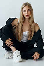 Ukrainian mail order bride Yelyzaveta from Kyiv with blonde hair and blue eye color - image 7